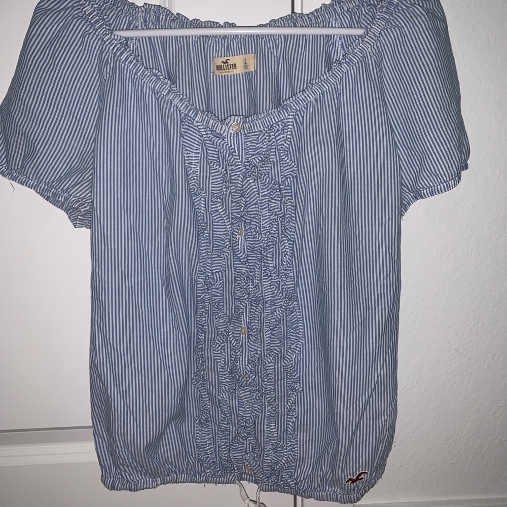 Hollister shoulder top
